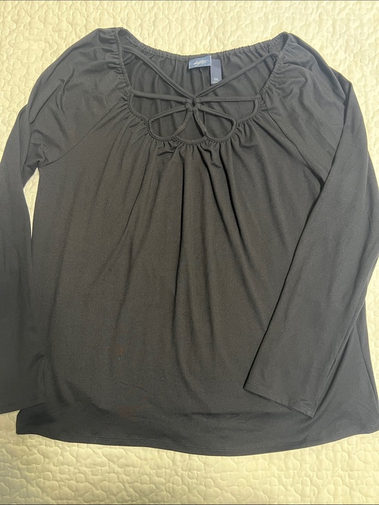 DAYTRIP Tops - Daytrip Black Long Sleeve Knot-Detail Scoop Neck Top Buckle/Daytrip